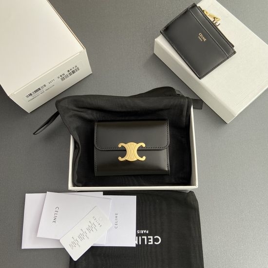 Celine Triomphe Short Leather Wallet 10l652DS3.04LU2271