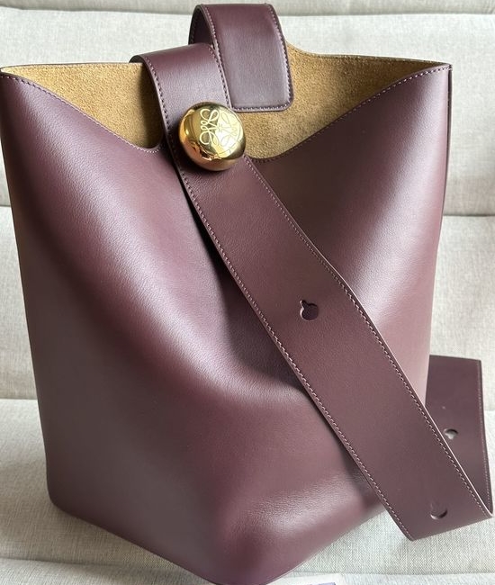 Loewe Pebble Bucket Water Bag Soft Leather 5489