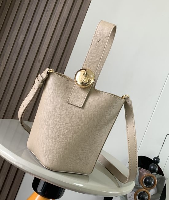 Loewe Pebble Bucket Soft Grain Leather Bag 9047