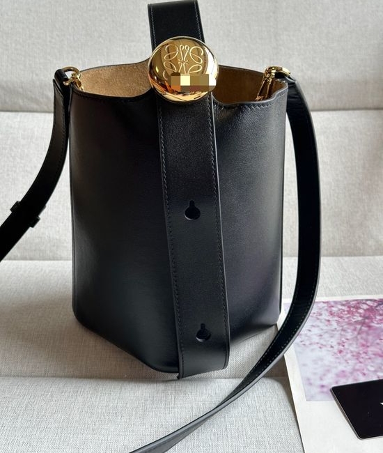 Loewe Pebble Bucket Mini Leather Bag 332s