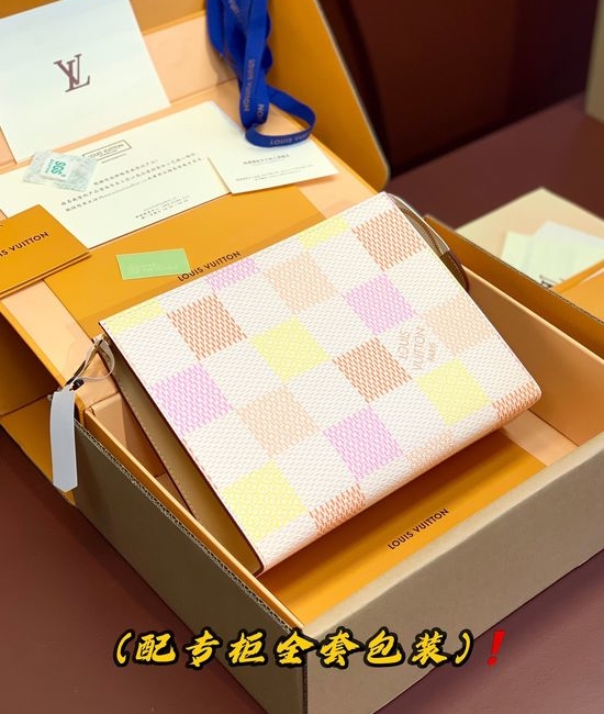 Louis Vuitton LV Pochette Accessoires Damier Canvas Clutch N47542