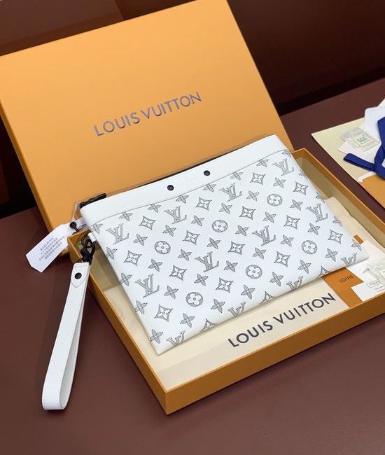 Louis Vuitton LV Pochette To-Go Clutch M81570