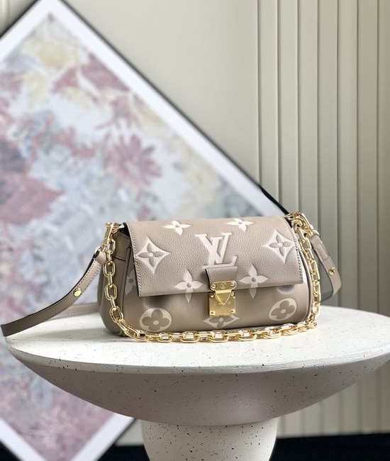 Louis Vuitton LV Favorite Handbag Soft Grained Leather 9737