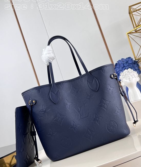 Louis Vuitton LV Neverfull Medium Handbag M45686