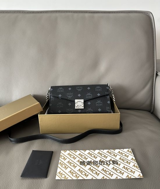 MCM Medium Envelope Chain Flap Crossbody Bag 65009