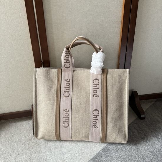 Chloe Woody Family Embroidered Tote Bag 6080
