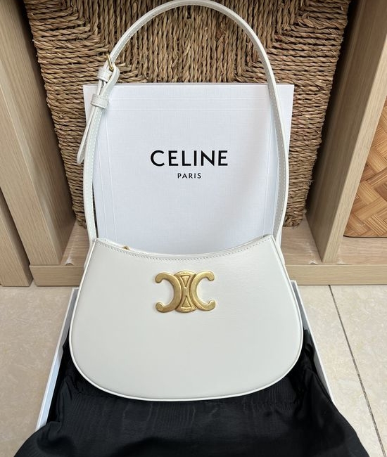 Celine TILLY Medium Leather Handbag 115703BF4.38NO