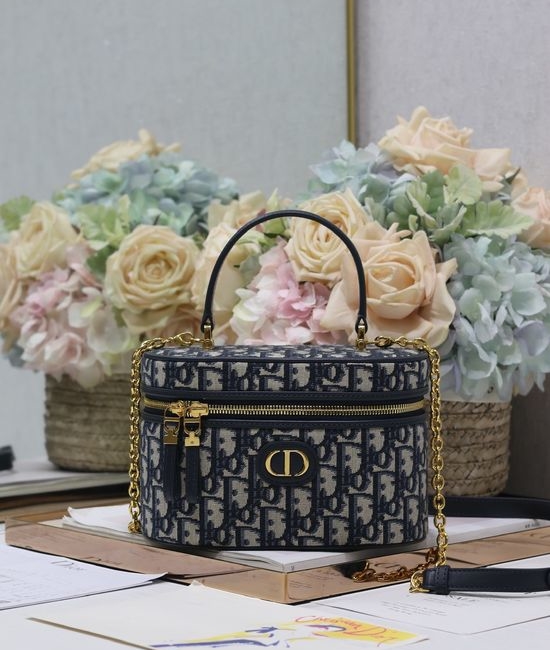 Christian Dior CD 30 Montaigne Vanity Handbag 5198