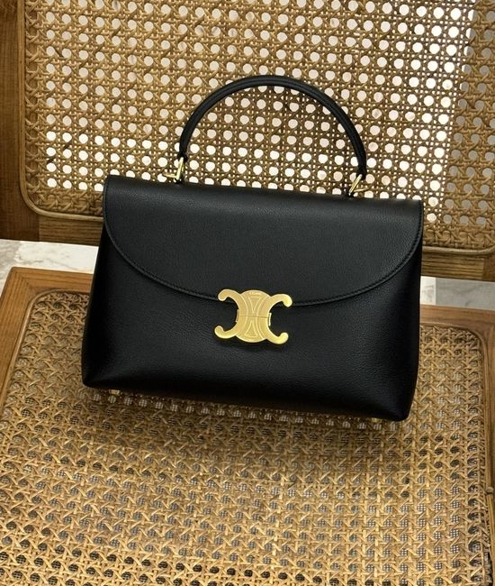 Celine NINO Triomphe High-end Kelly Shape Handbag 117523
