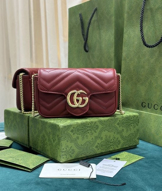 Gucci GG Marmont Super Mini Shoulder Bag 476433