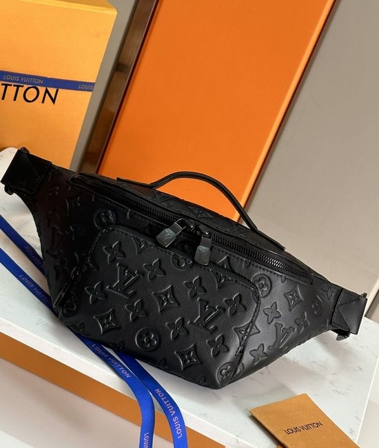 Louis Vuitton LV Rush Waist Bag M47058
