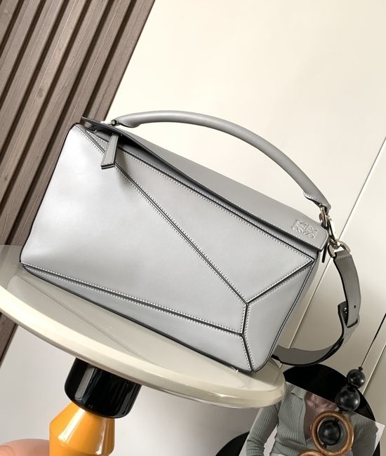 Loewe Puzzle Large Leather Handbag 9025