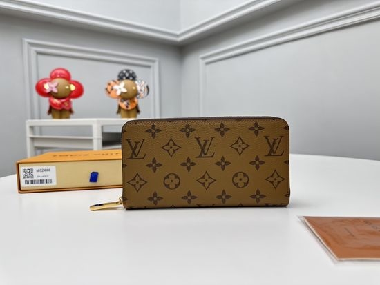 Louis Vuitton LV Wallet Monogram Reverse Canvas M82444