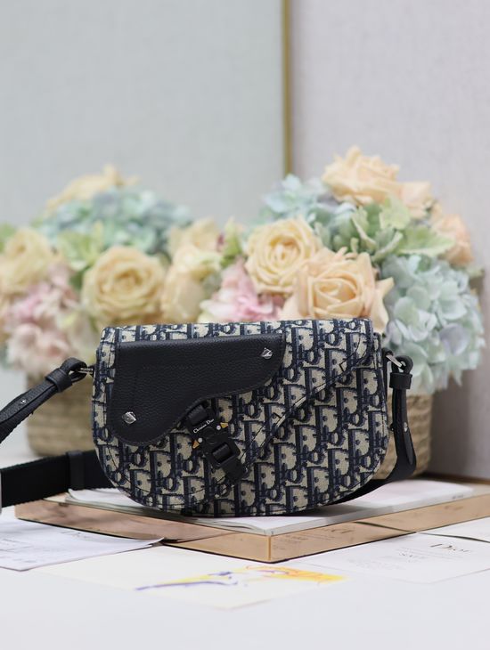 Christian Dior Saddle Messenger Bag 325