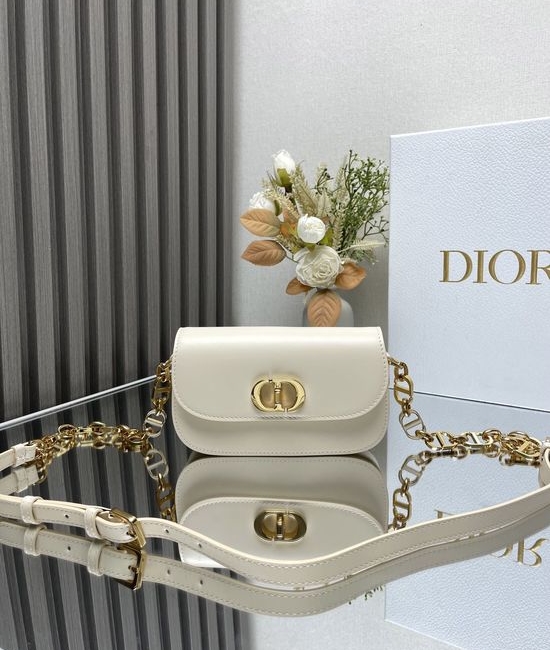 Christian Dior CD 30 Montaigne Avenue Small White Bag 9017