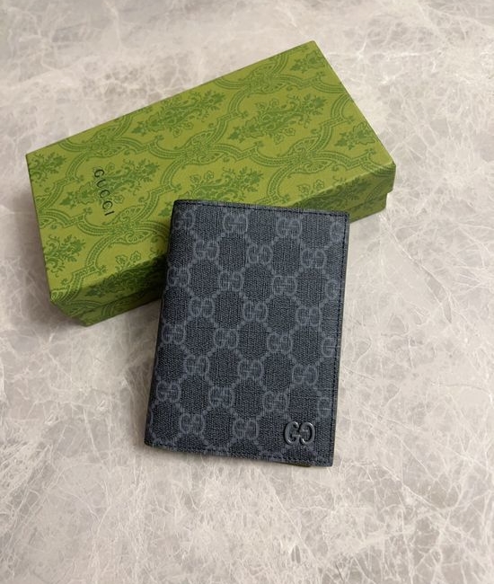 Gucci GG Passport Holder 795229