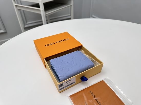 Louis Vuitton LV Lisa Wallet Embossed Leather M83587