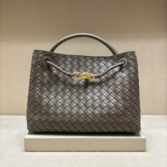 Bottega Veneta BV Andiamo Woven Handbag Classic 8463