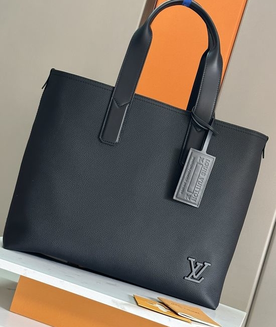 Louis Vuitton LV Pilot Tote Large Leather Handbag M24771