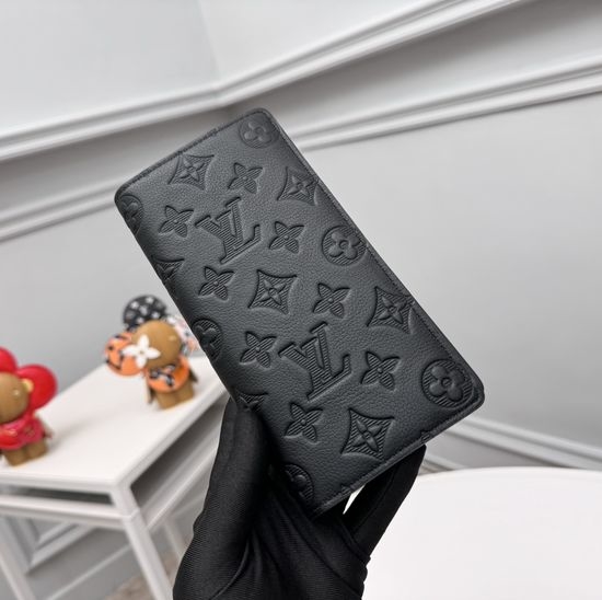 Louis Vuitton LV Monogram Brazza Wallet M62900