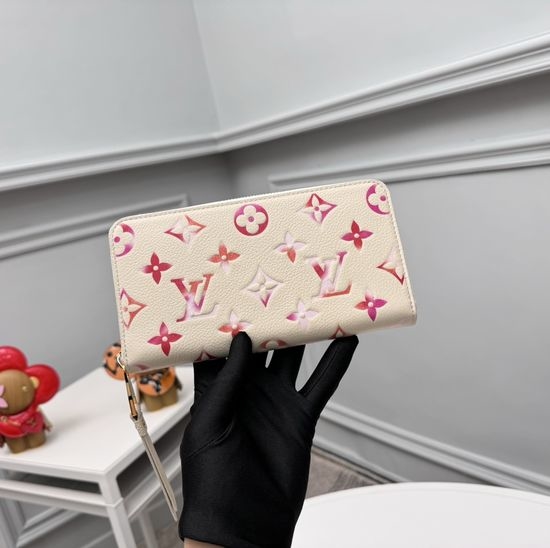 Louis Vuitton LV Zippy Wallet in Lambskin with Monogram M83505