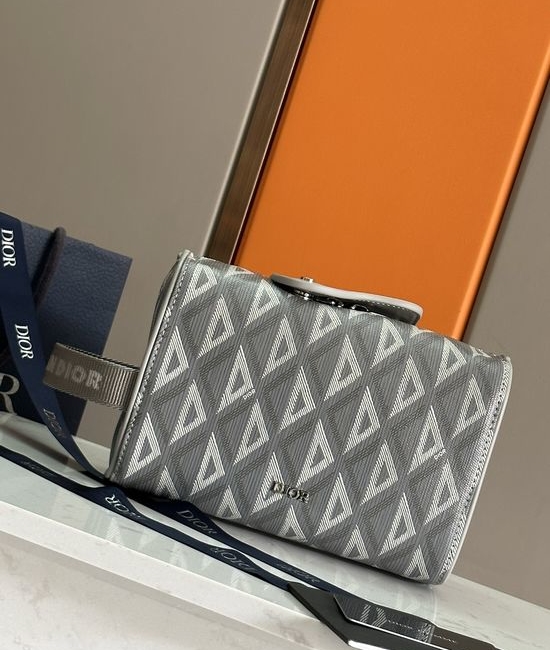 Christian Dior CD Lingot Toiletry Pouch CD 229P