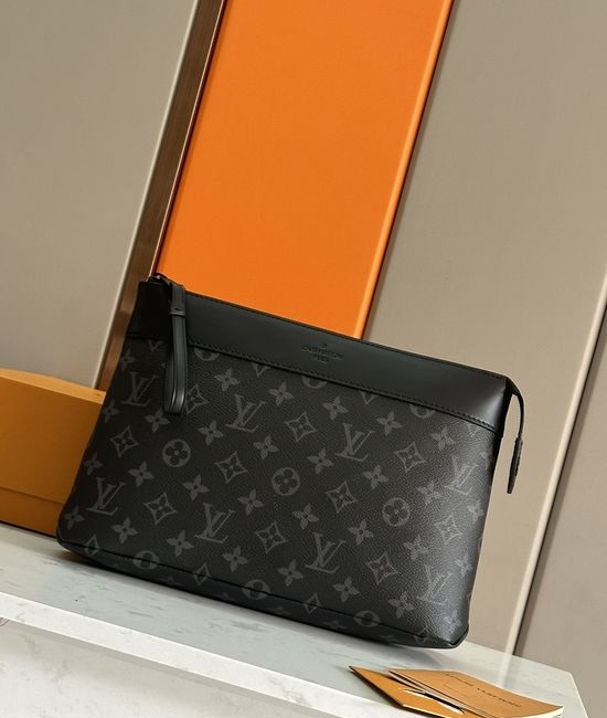 Louis Vuitton LV Pochette Voyage Monogram Clutch M82543