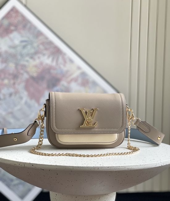 Louis Vuitton LV Lockme Tender Grained Calfskin Handbag M58557