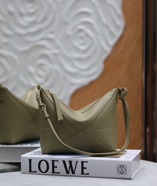 Loewe Puzzle Fold Nappa Leather Clutch 5101/650