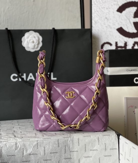 Chanel Hobo Style Leather Shoulder Bag AS4922