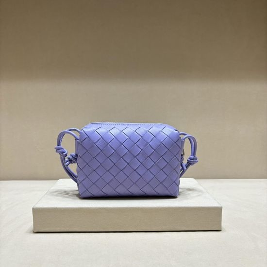 Bottega Veneta BV Woven Small Square Bag Classic Versatile 9337