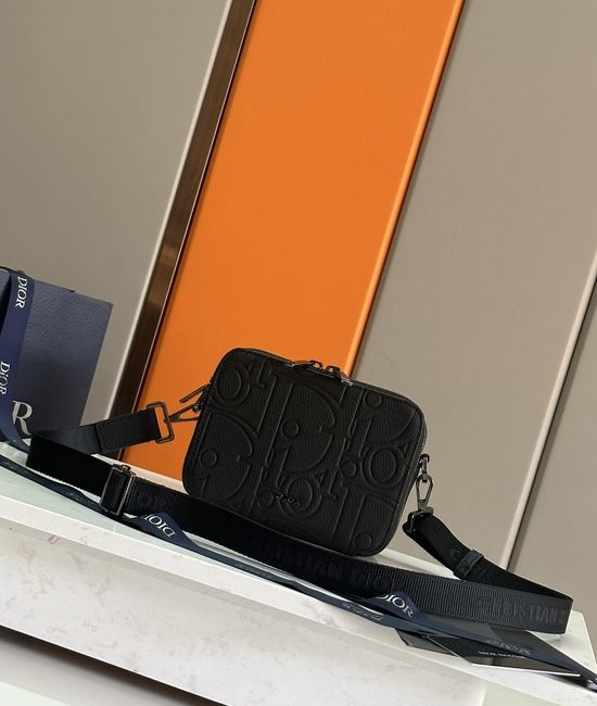 Christian Dior CD Gravity Leather Clutch With Strap 93310