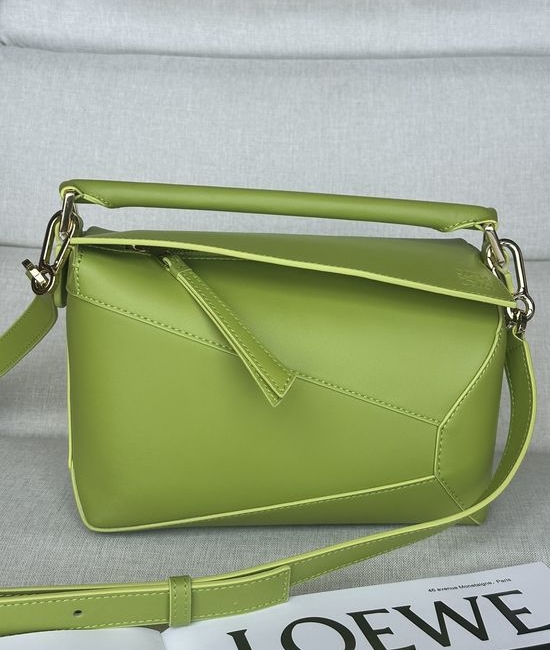 Loewe Puzzle Classic Cowhide Handbag 3001b