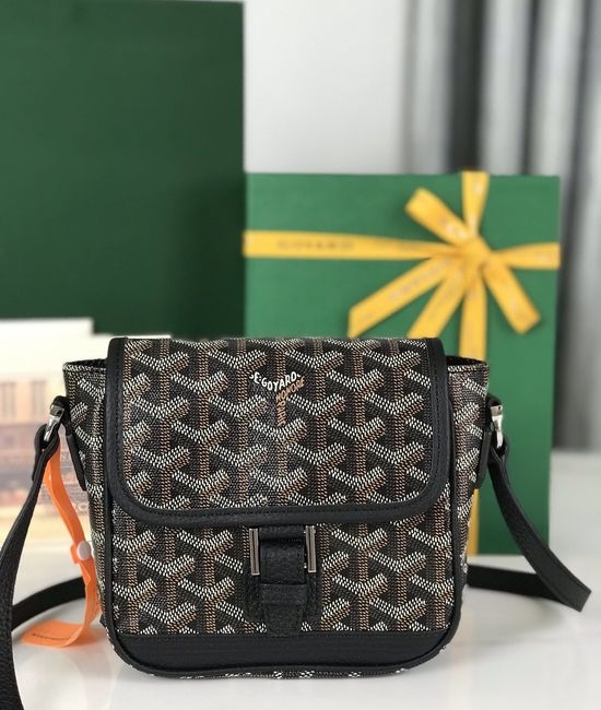 Goyard Grand Bleu PM Vintage Crossbody Bag 020128