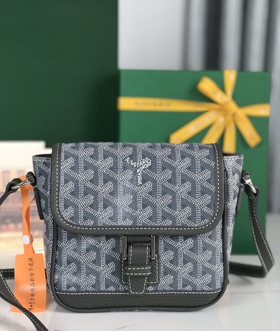 Goyard Grand Bleu PM Vintage Crossbody Bag 020128
