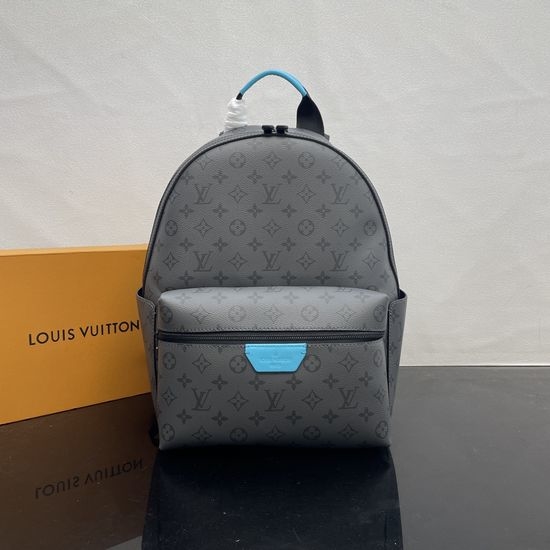 Louis Vuitton LV Discovery Small Monogram Backpack M11641