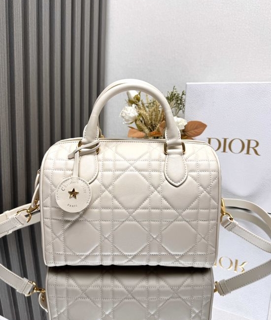 Christian Dior CD Groove 25 Apricot Leather Boston Handbag 1365