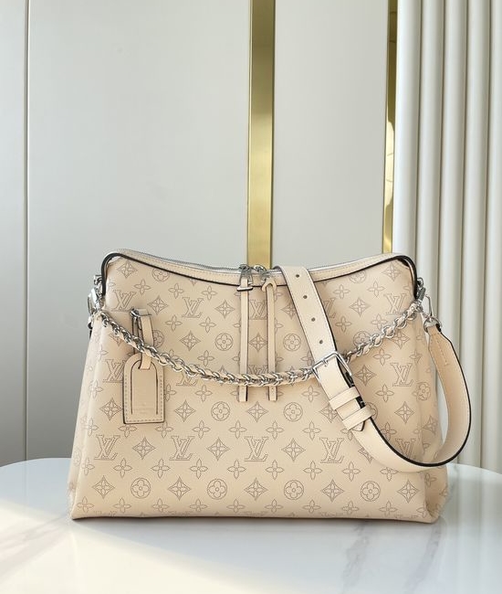 Louis Vuitton LV HAND IT ALL Medium Leather Crossbody Bag M24132
