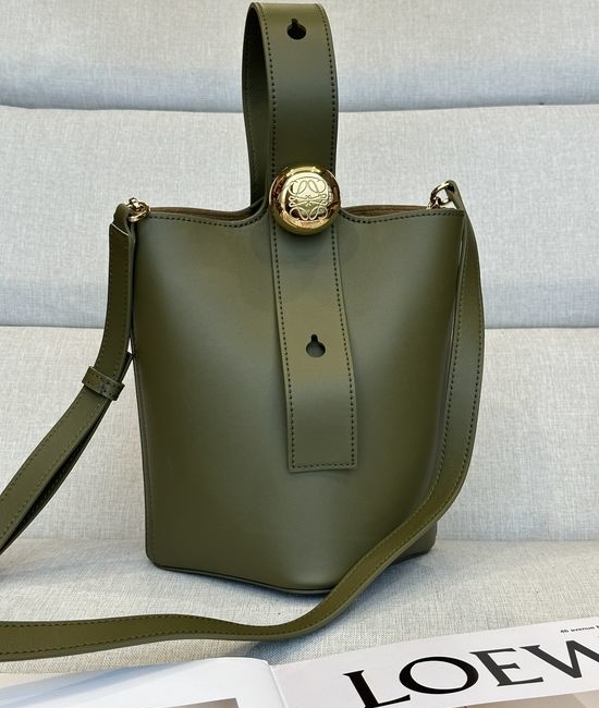 Loewe Pebble Bucket Mini Leather Handbag 332s