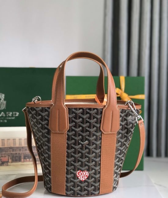 Goyard BELHARRA Small Bucket Bag 8522