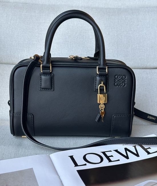 Loewe Amazona Leather Handbag 205