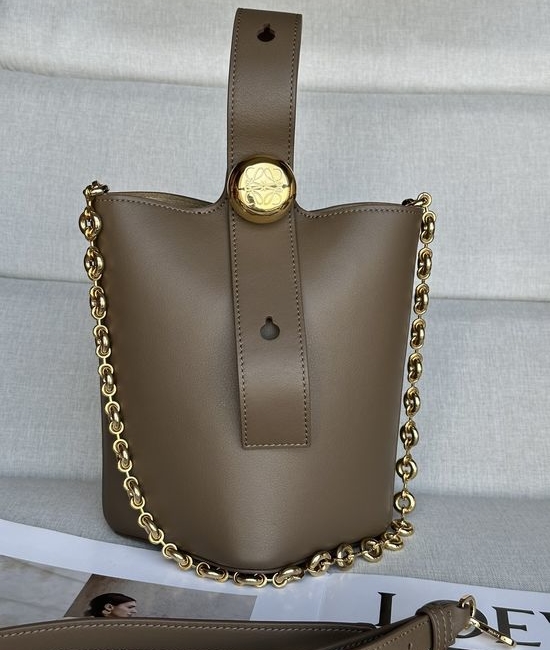 Loewe Pebble Bucket Mini Grain Leather Handbag 332S