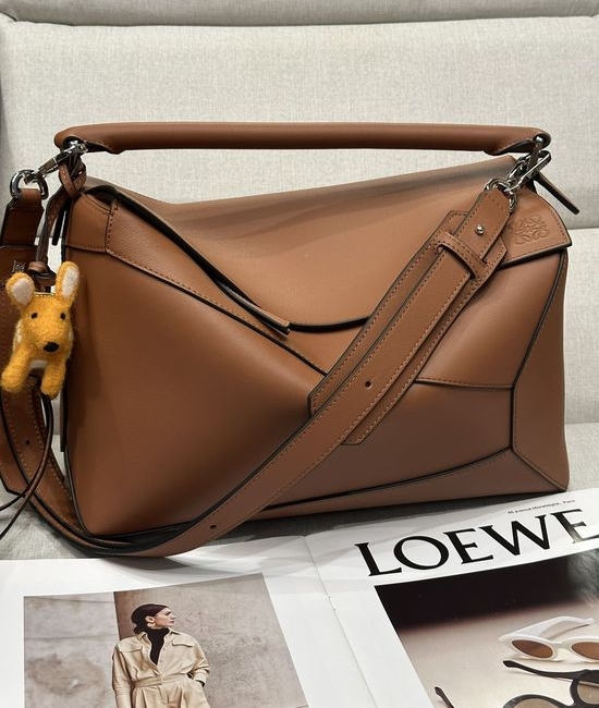 Loewe Puzzle Glossy Leather Handbag 8503