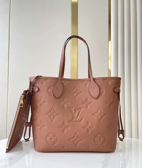 Louis Vuitton LV Neverfull Leather Tote Bag M12605