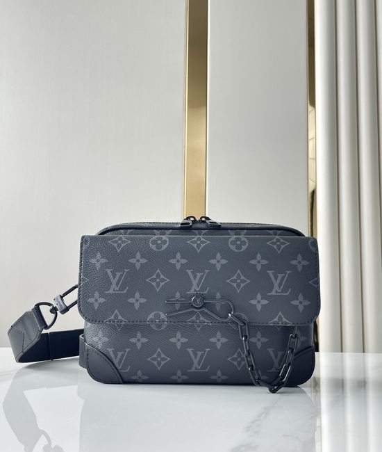Louis Vuitton LV STEAMER Monogram Messenger Bag M46795