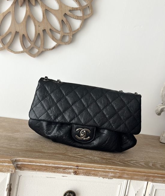 Chanel Vintage Cloud Shoulder Bag A2223