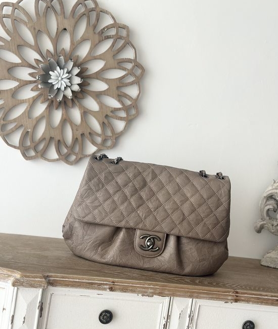 Chanel Vintage Cloud Shoulder Bag A2224