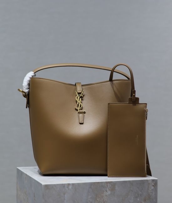 Yves Saint Laurent YSL LE 5A7 Series Elegant Bucket Bag 742828