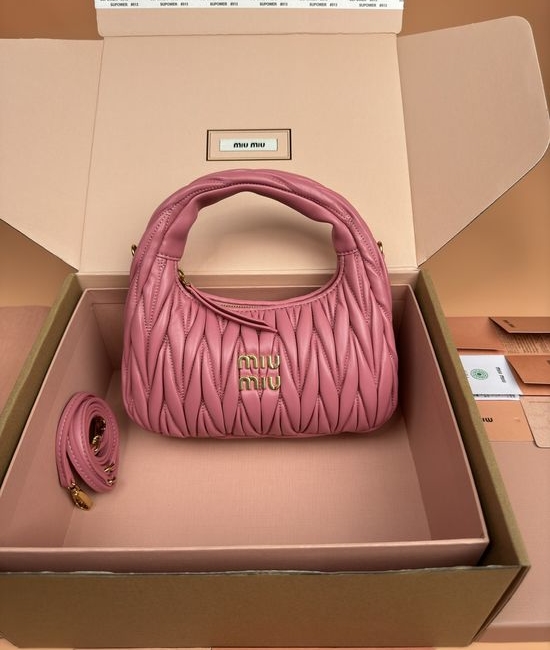 Miu Miu Wander Matelasse Hobo Bag in Pink 5BC125