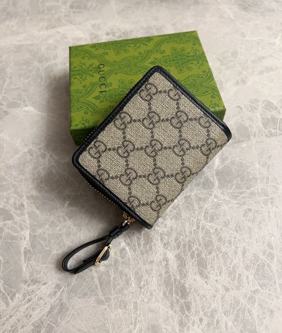 Gucci Wallet GG Supreme 819131